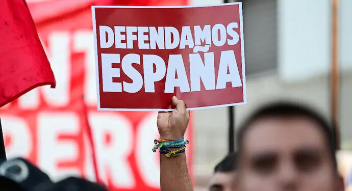 Spain imposes border checks on visitors from Italy amid Ceuta migrant rush row