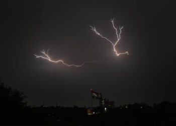 Using thunderquakes to X-ray Earth: Study shows urban seismology in action