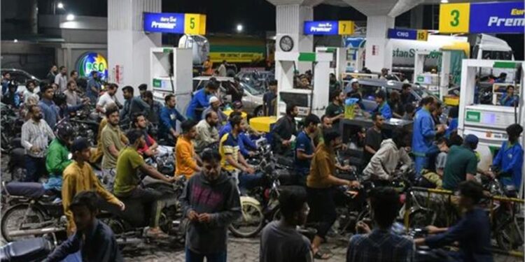 Pakistan Tightens Belt as Fuel Crisis Bites: Markets Shut Early, Weddings Cut to One Dish 1 Pakistan Tightens Belt as Fuel Crisis Bites: Markets Shut Early, Weddings Cut to One Dish