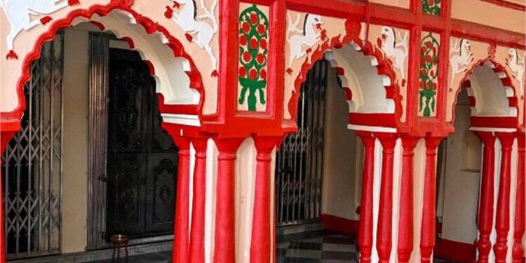 Hindu Temple in Bangladesh’s Faridpur Reportedly Looted; Kali Idol, Gold and Silver Ornaments Stolen 1 Hindu Temple in Bangladesh’s Faridpur Reportedly Looted; Kali Idol, Gold and Silver Ornaments Stolen