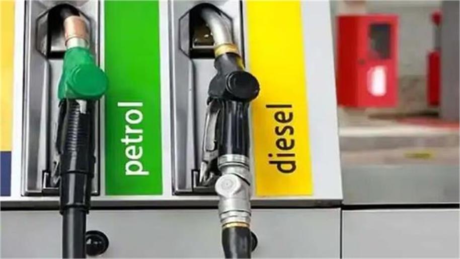 US Diesel Prices Smash Previous Record, Surge to $5.82 a Gallon
