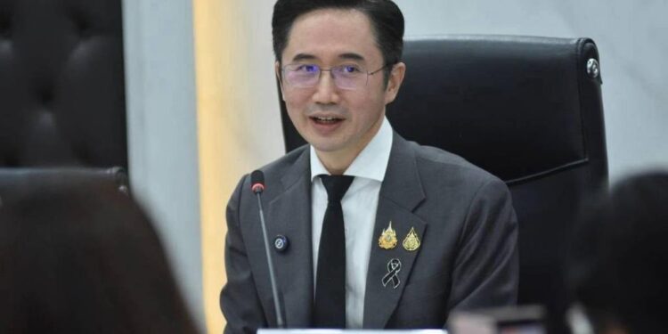 “ยศชนัน” ออก 4 มาตรการยุติขัดแย้ง “อุเทนถวาย-ปทุมวัน” สั่งงดใช้พื้นที่พิพาทอย่างน้อย 3 เดือน
