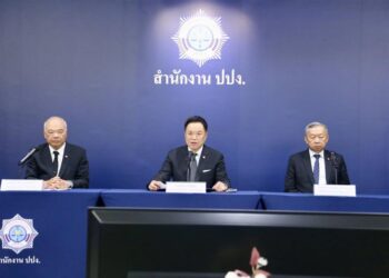 นายกฯ แถลงโกงสอบท้องถิ่น ยึดอายัดแล้ว 320 ล. จี้ปราบสิ้นซากกู้ความเชื่อมั่น พร้อมคืนความยุติธรรมคนสอบได้