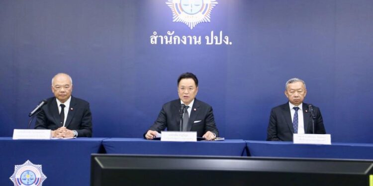 นายกฯ แถลงโกงสอบท้องถิ่น ยึดอายัดแล้ว 320 ล. จี้ปราบสิ้นซากกู้ความเชื่อมั่น พร้อมคืนความยุติธรรมคนสอบได้ 1 นายกฯ แถลงโกงสอบท้องถิ่น ยึดอายัดแล้ว 320 ล. จี้ปราบสิ้นซากกู้ความเชื่อมั่น พร้อมคืนความยุติธรรมคนสอบได้