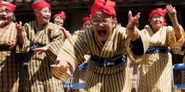 ญี่ปุ่นมีพลเมืองสูงวัยอายุ 100 ปีขึ้นไปเกิน 100,000 คนเป็นครั้งแรก