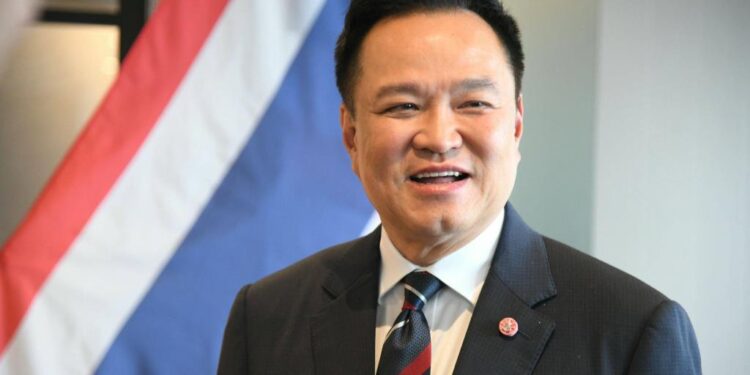 นายกฯ ประกาศเวที UNGA ดันไทยสู่ฮับเศรษฐกิจอาเซียน พร้อมเปิดรับการลงทุน 1 นายกฯ ประกาศเวที UNGA ดันไทยสู่ฮับเศรษฐกิจอาเซียน พร้อมเปิดรับการลงทุน