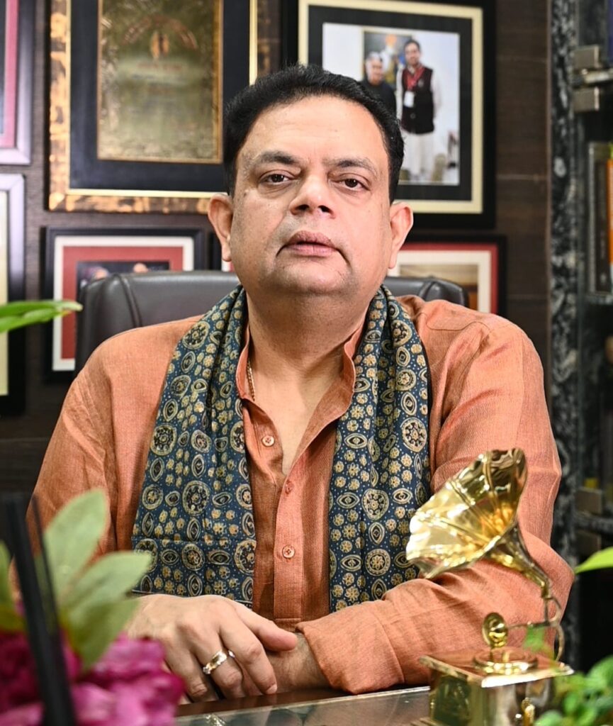 फ़िल्म सेंसर बोर्ड के सदस्य बनाए गए अयोध्या राजघराने के सदस्य यतीन्द्र मोहन मिश्र 1 WhatsApp Image 2026 09 16 at 20.49.21
