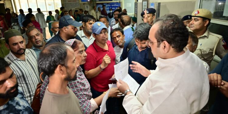 GB Pant Hospital Check: Delhi Health Minister Dr. Pankaj Kumar Singh Orders 100% Availability of Essential Medicines