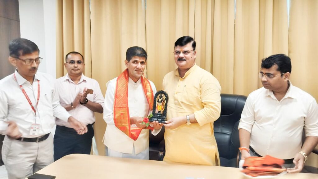 कचरा प्रबंधन का अध्ययन करने अयोध्या पहुंचा अल्मोड़ा नगर निगम का दल 1 WhatsApp Image 2026 09 24 at 4.32.07 PM