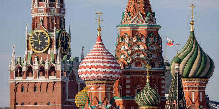 Russia's ruling party wins big in Kremlin-managed Parliament vote 1 Russia’s ruling party wins big in Kremlin-managed Parliament vote
