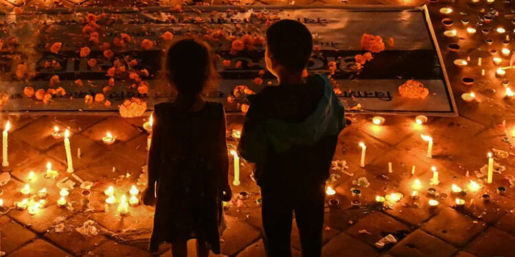 13 Days After Flood Killed Hundreds, Nepal Mourns The Dead 1 13 Days After Flood Killed Hundreds, Nepal Mourns The Dead