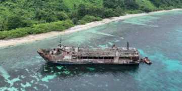 Death toll from Philippines ferry fire climbs to 35, with dozens still missing