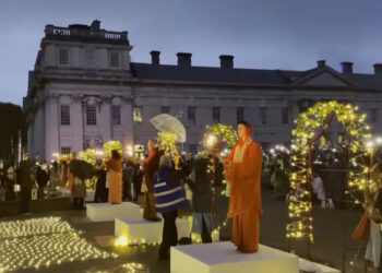 In A Historic First, London Hosts Ganga Aarti On Banks Of River Thames