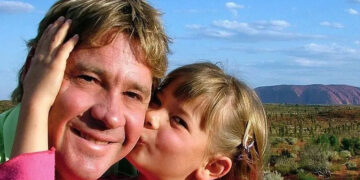 Steve Irwin’s family celebrates ‘superhero’ dad, 20 years after shock death