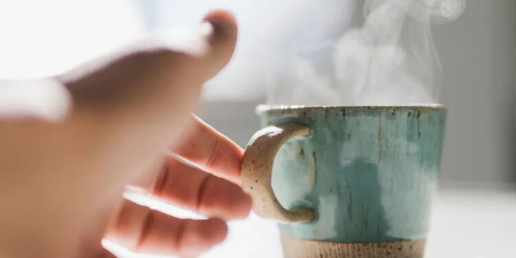 Very hot drinks may damage the food pipe and increase cancer risk 1 Very hot drinks may damage the food pipe and increase cancer risk