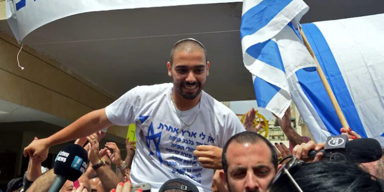 Israel Pardons Combat Medic Who Shot Dead Wounded Palestinian Attacker