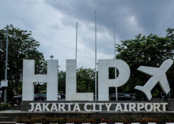 Jakarta Airport And Others Reopen After Volcanic Ash Crisis