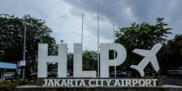 Jakarta Airport And Others Reopen After Volcanic Ash Crisis