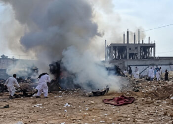 Pakistan suicide bombing kills 11 in Dera Ismail Khan, 30 injured 7 Pakistan suicide bombing kills 11 in Dera Ismail Khan, 30 injured