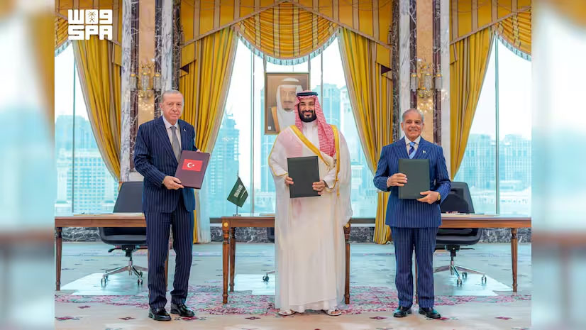 Saudi Arabia, Turkey, Pakistan to hold urgent meeting over Houthi attacks