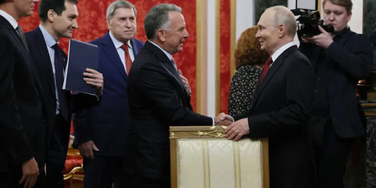 "Situation Not Simple": Putin Meets US Envoys, Talks To End Ukraine War Begin 1 “Situation Not Simple”: Putin Meets US Envoys, Talks To End Ukraine War Begin
