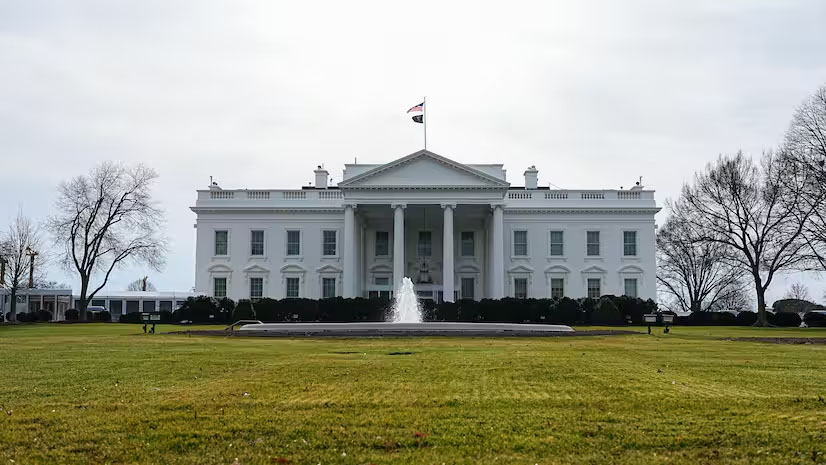 White House reinstates access to CNN, MS NOW, Politico after court order