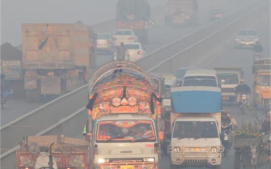 Pakistan: Lahore Tops Global Pollution Rankings as Toxic Air Threatens Residents’ Life Expectancy