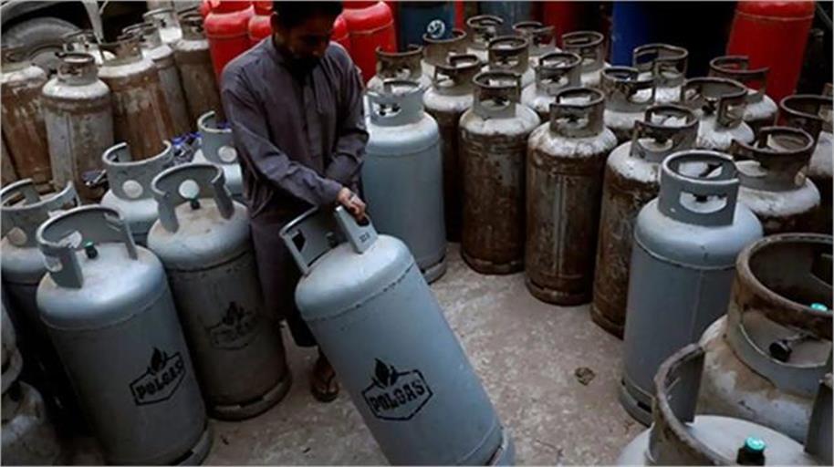 Iran Halts LPG Supplies to Pakistan as Cylinder Prices Surge Past 10,000 Rupees