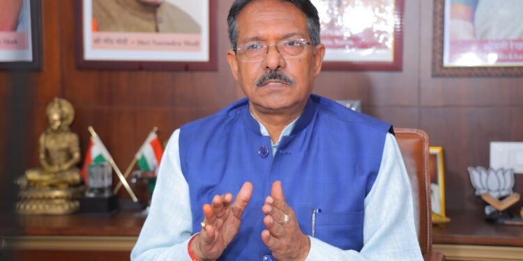 कनॉट प्लेस में तिरंगा अभियान को नहीं मिला युवाओं का साथ, दिल्ली पुलिस की हर्ष मल्होत्रा ने की सराहना