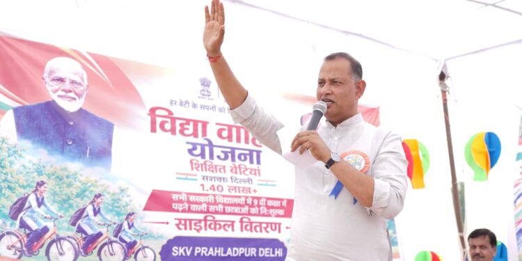 साइकिल वितरण से छात्राओं की स्कूल तक पहुंच होगी सुगम, पढ़ाई जारी रखने और आत्मनिर्भर बनने में मिलेगी मदद : समाज कल्याण मंत्री रविन्द्र इन्द्राज सिंह 1 साइकिल वितरण से छात्राओं की स्कूल तक पहुंच होगी सुगम, पढ़ाई जारी रखने और आत्मनिर्भर बनने में मिलेगी मदद : समाज कल्याण मंत्री रविन्द्र इन्द्राज सिंह