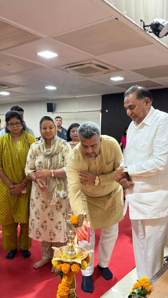 AI और करियर काउंसिलिंग से युवाओं को जोड़ने पर जोर, विकसित भारत @2047 में होगी अहम भूमिका 2 79ac8651 1c91 48ed 90a4 b57e4086eb2e