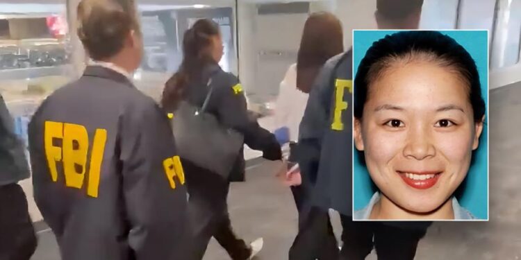 FBI สหรัฐฯ จับหญิงแคลิฟอร์เนียรับงานจีน 'สอดแนม' ลูกชายปธน.ไต้หวัน 1 FBI สหรัฐฯ จับหญิงแคลิฟอร์เนียรับงานจีน ‘สอดแนม’ ลูกชายปธน.ไต้หวัน