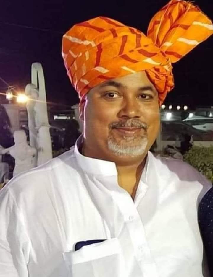 व्यापार सभा के राष्ट्रीय सचिव बबलू पंडित ने कहा सपा का सम्मेलन जोरदार व शानदार रहा 1 WhatsApp Image 2026 10 03 at 4.37.56 PM