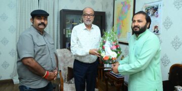 राज्यपाल श्री रमेन डेका से महाराजा कमल चंद्र भंज देव ने की भेंट
