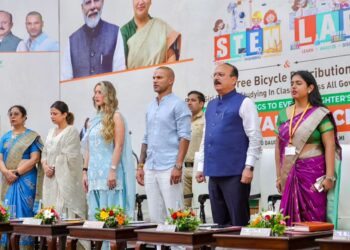 Delhi School Gets New STEM Lab; Education Minister Ashish Sood Distributes Free Bicycles to 32 Girls 2 Delhi School Gets New STEM Lab; Education Minister Ashish Sood Distributes Free Bicycles to 32 Girls
