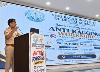 अतिरिक्त पुलिस आयुक्त श्री अमित तुकाराम कांबले एवं डीसीपी नॉर्थ जोन श्रीमती दीपमाला कश्यप ने विद्यार्थियों से किया संवाद 2 अतिरिक्त पुलिस आयुक्त श्री अमित तुकाराम कांबले एवं डीसीपी नॉर्थ जोन श्रीमती दीपमाला कश्यप ने विद्यार्थियों से किया संवाद