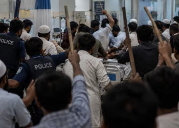 Bangladesh man killed over blasphemy. Police had rescued him, but mob attacked again 5 Bangladesh man killed over blasphemy. Police had rescued him, but mob attacked again