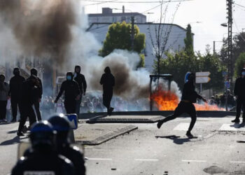 France Blames "Radical Left" For Violence Amid Intensifying School Protests 2 France Blames “Radical Left” For Violence Amid Intensifying School Protests
