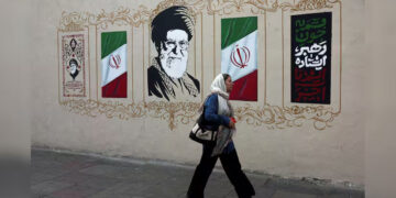 Iran’s top security official warns of dire economic crisis as war drags on