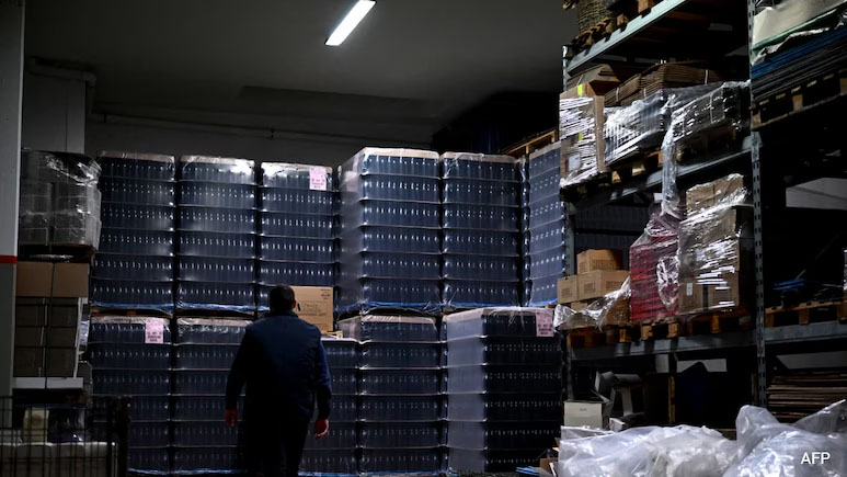2 Vans, 30,000 Bottles: 6 Thieves Carry Out Italy’s Biggest Wine Robbery
