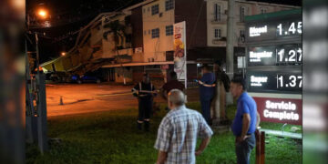 Panama hit by strongest quake in 75 years, 7.7-magnitude tremor strikes