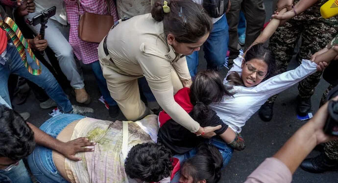 India: Press Club Slams Delhi Police Action Against Journalists at Jantar Mantar