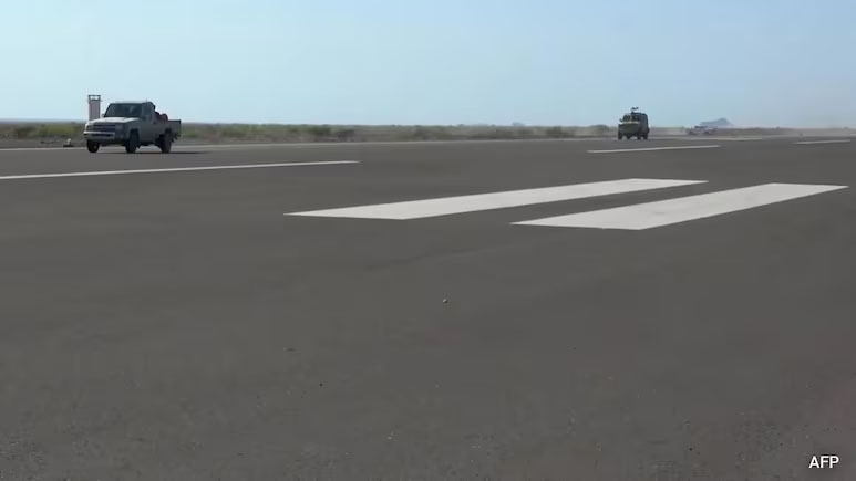 Saudi Says 3 Killed In Houthi Attacks On Its Airports As Conflict Deepens