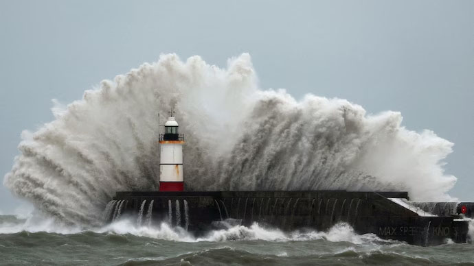 UK govt launches ‘Be Ready’ campaign as country braces for 2nd storm in two days