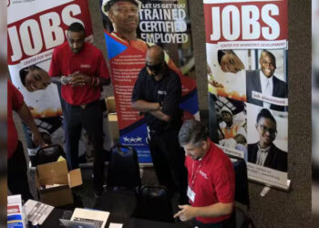 US unemployment claims dip to 197,000, lowest since mid-July: Labour Dept