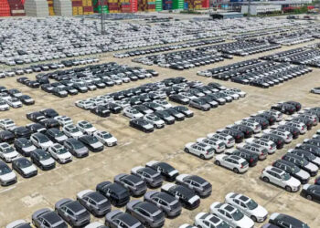 US Tariffs, China Competition: Volvo Cars To Cut 2,500 Jobs, Most In Sweden 3 US Tariffs, China Competition: Volvo Cars To Cut 2,500 Jobs, Most In Sweden